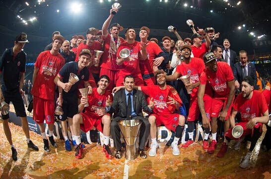 34岁阿联酋国脚奥马尔宣布退役，曾斩获亚洲足球先生（阿联酋名将奥马尔34岁宣布挂靴，曾获亚洲足球先生）