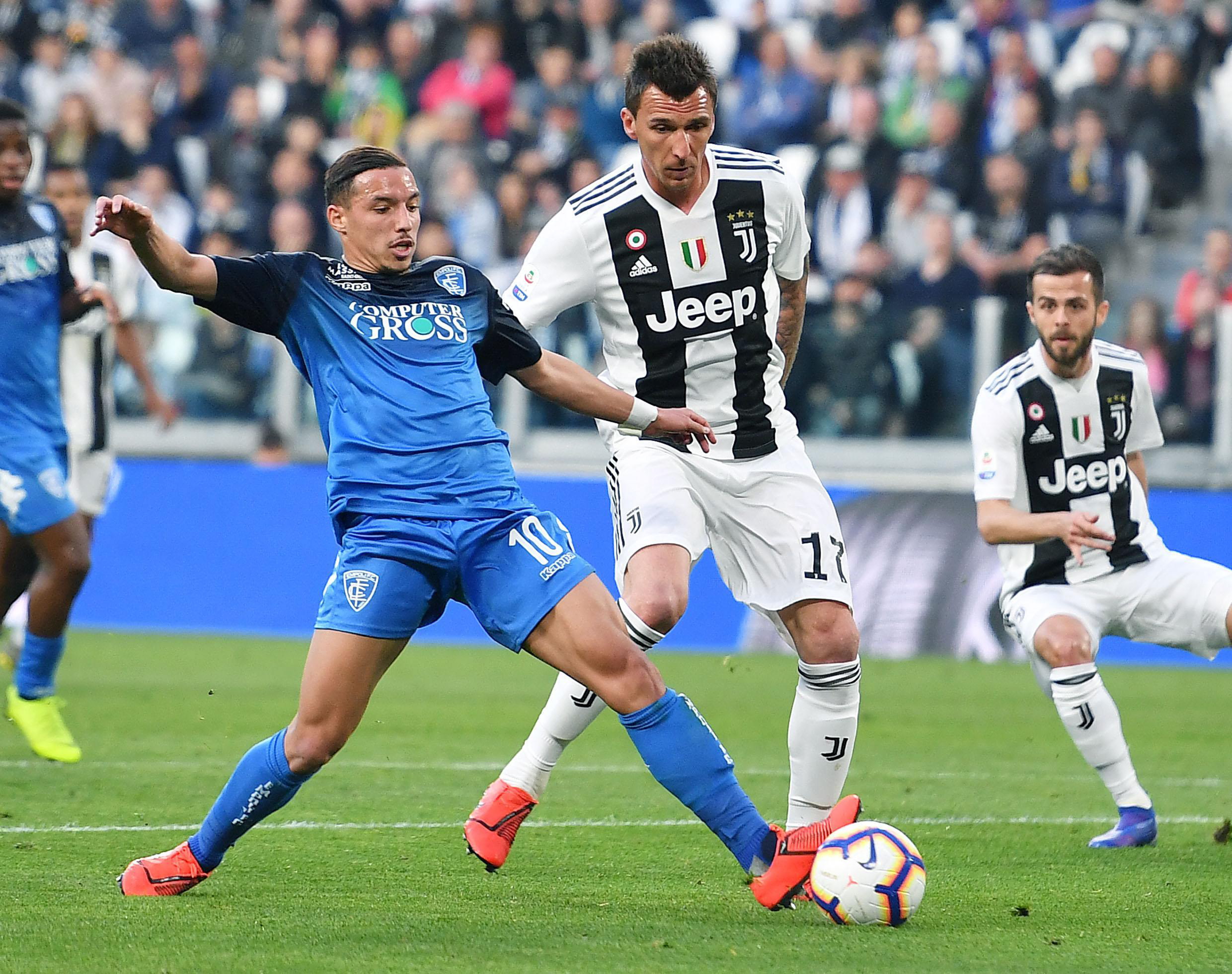 博主：国安今天前往河内，因当地训练条件不佳今晚直接去踩场（博主透露：国安今赴河内，当地训练条件不佳，今晚将直接踩场）