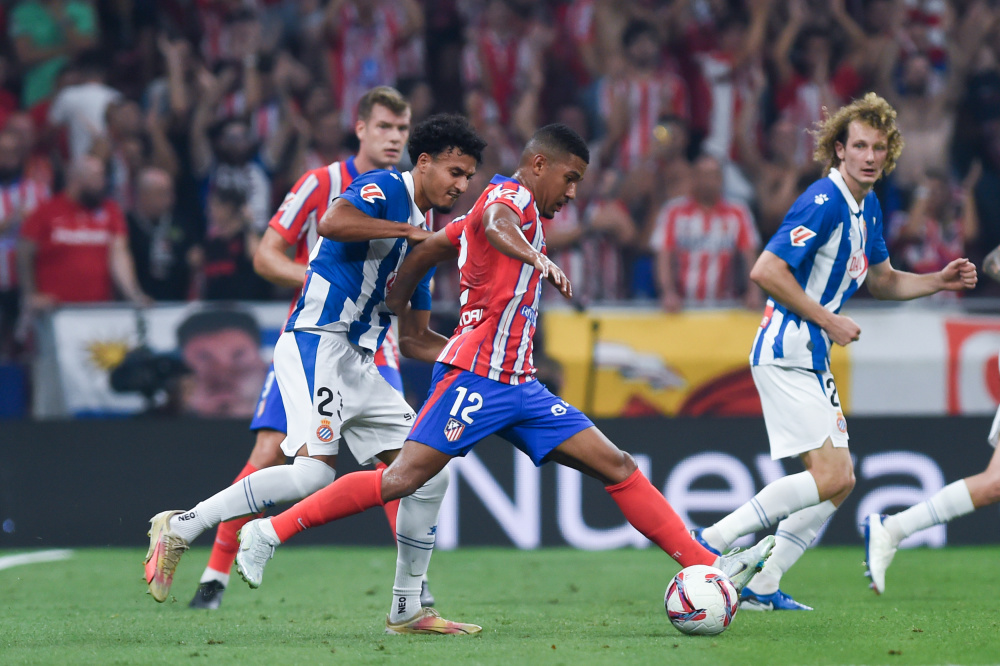 数据网站公布DPOY获奖概率：霍姆格伦居首，大幅领先文班（统计网站发布DPOY概率榜：霍姆格伦领跑，显著领先文班亚马）