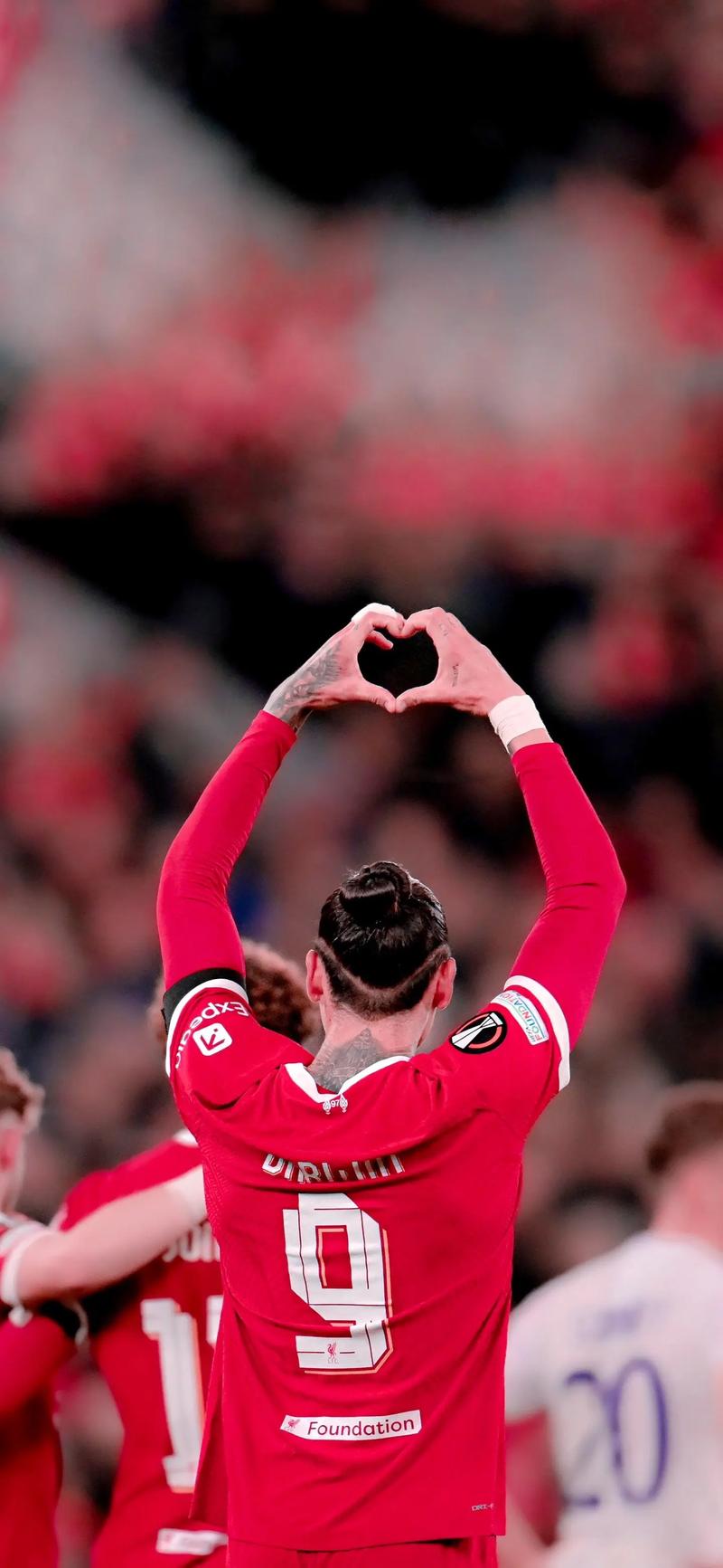 热火出局每名球员可获得5.3万美元，一人未进大名单无缘奖金（热火止步出局，全队每人领5.3万美元奖金，一人因未进名单未获分成）