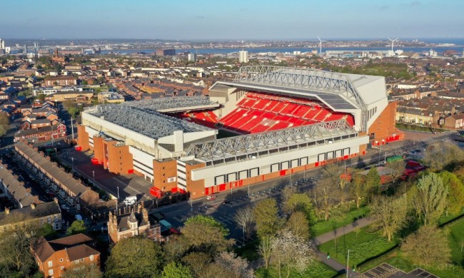 诱惑力拉满！巴乙铁腰情愿自掏70万解约，也要加盟一家中超球队（吸引力爆棚！巴乙后腰宁自掏70万解约，只为投奔中超球队）