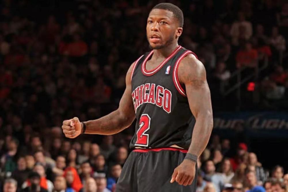 官方：米兰与18岁中场萨拉完成续约；据悉新合同到2030年（官宣：米兰与18岁中场萨拉续约，合同据悉至2030年）