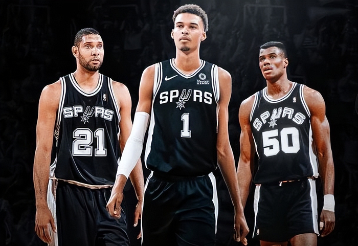 官方：国米前锋博尼当选意甲10月最佳新星（官宣：国米锋线小将博尼荣膺意甲10月最佳新秀）