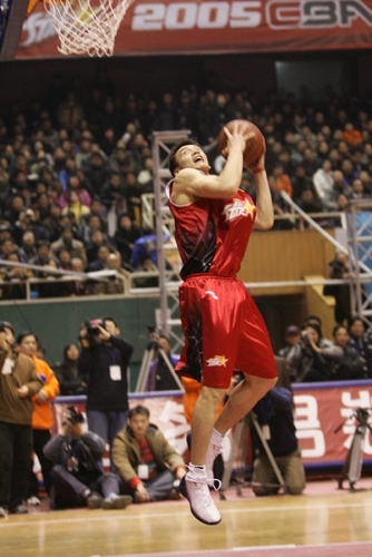 懂球帝2025赛季中超第29轮MVP：何超（懂球帝评选： 何超当选中超2025赛季第29轮MVP）