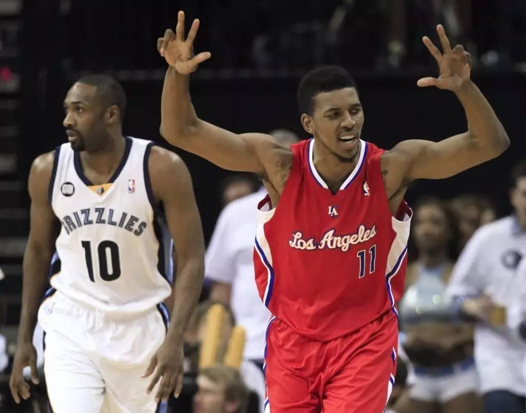 TA：曼城明夏可能签右后卫和右边锋，他们仍在关注利夫拉门托（TA：曼城或在明夏引进右后卫和右边锋，利夫拉门托仍在考察名单）