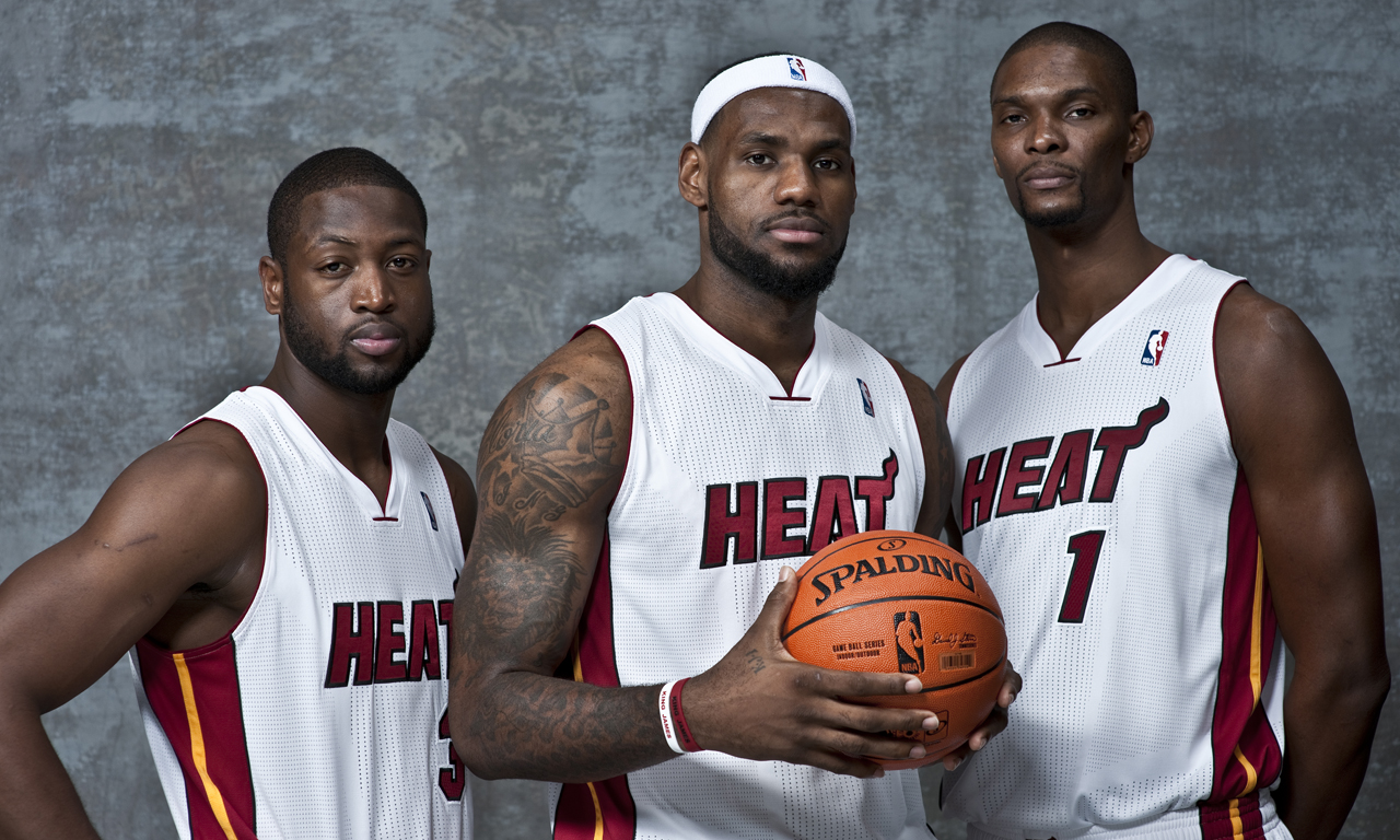 曼城官方：球队将在本周末对森林时身穿二客球衣出战（曼城官宣：周末战森林将穿第二客场球衣）