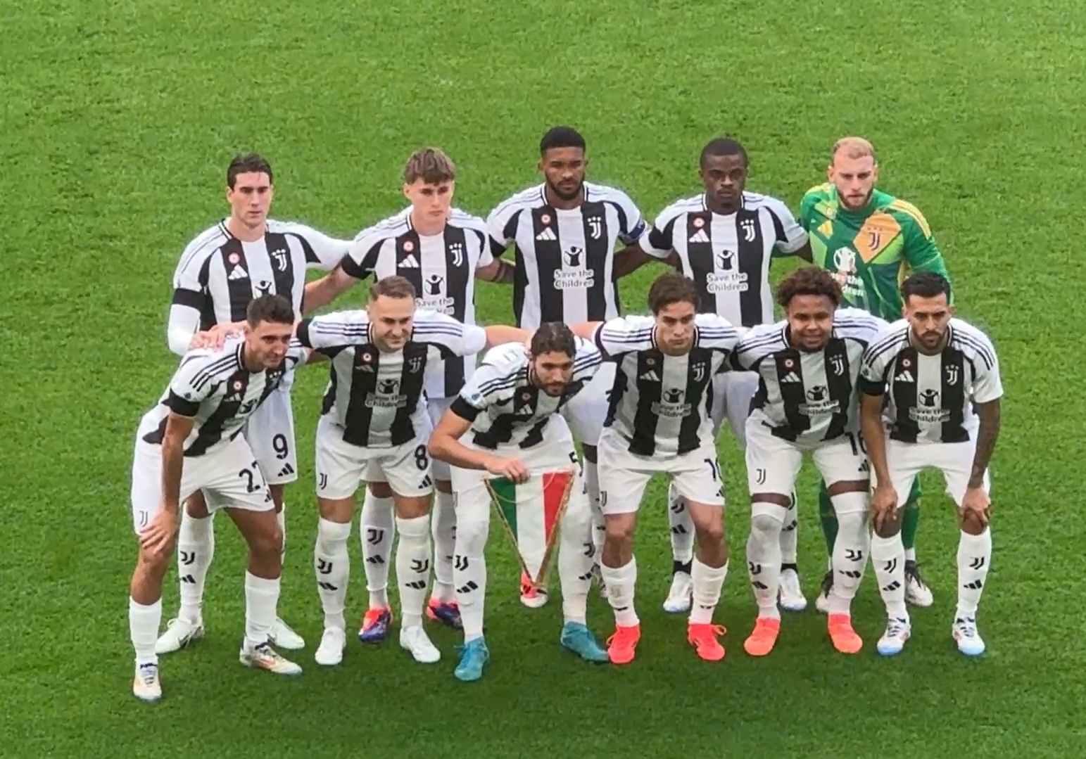 弗兰克：对阵小蜜蜂目标是全取三分，很高兴孙兴慜回主场告别（弗兰克：战小蜜蜂志在三分，也为孙兴慜主场谢幕感到高兴）