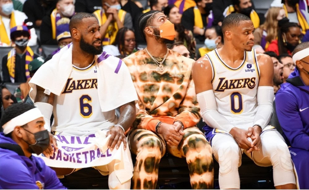 NBA：太阳击败篮网 杜兰特砍下35分（杜兰特轰下35分，太阳力克篮网）