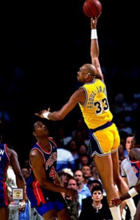 龙赛罗：皇马的球员仿佛生活在另一个世界，根本没有任何明确目标（龙赛罗：皇马球员像活在另一个维度，缺乏明确目标）