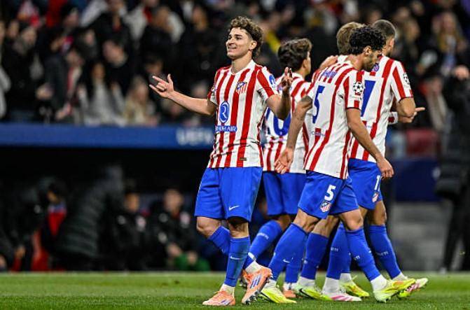 中超裁判判罚引发巨大争议（中超裁判判罚掀起轩然大波）