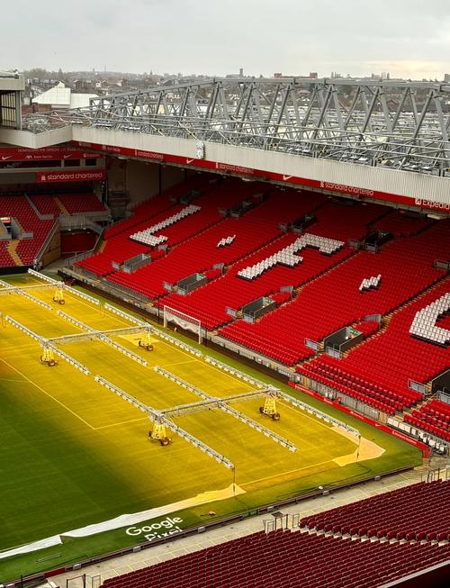 湖人官方社交媒体分享训练瞬间（湖人官方社媒发布训练花絮）