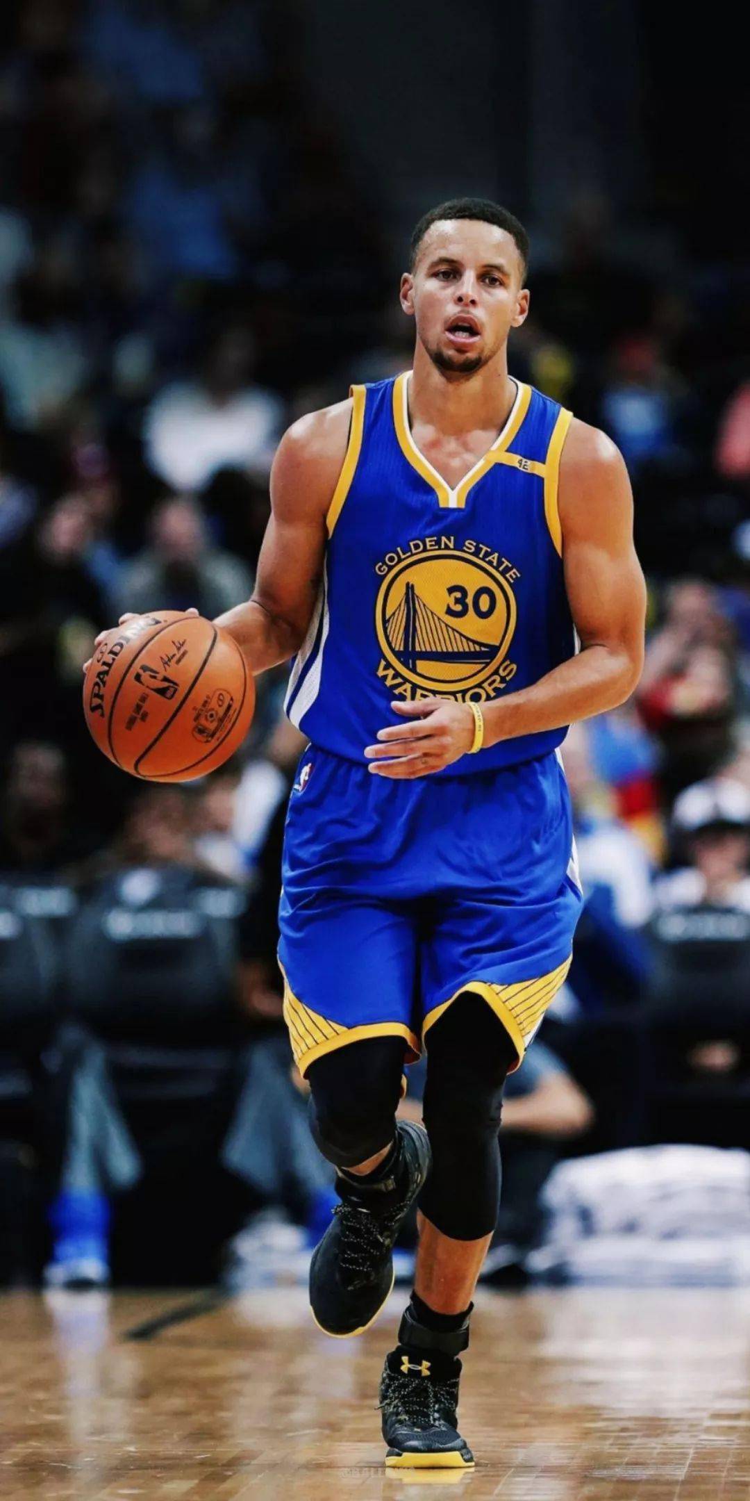 吴艳妮全运会摘银泪洒颁奖台，回应网友质疑（全运会夺银后泪洒领奖台，吴艳妮回应网友质疑）