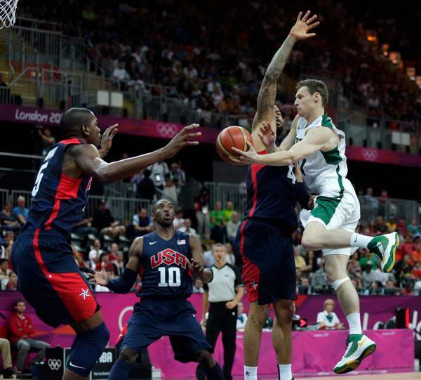 洛卡特利：作为队长我得承担责任，我们犯了一些不该犯的错误（洛卡特利：身为队长必须担责，我们犯下了不该有的失误）