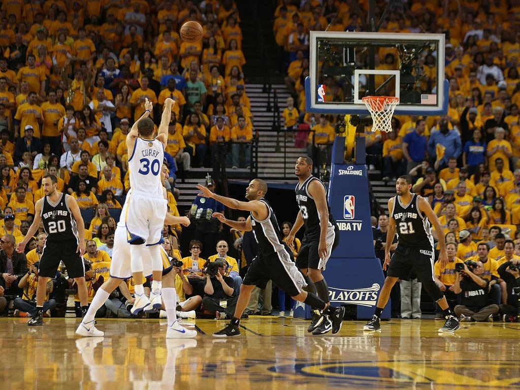 圣诞大战看水花对决！基德：克莱确定可以出战与勇士的比赛（圣诞大战水花兄弟上演对决 基德确认克莱可出场）