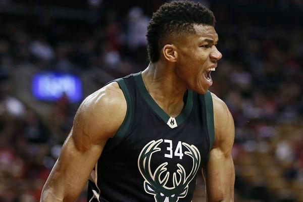 恩佐：蓝军是英超和欧冠有力竞争者；希望阿根廷能卫冕世界杯（恩佐称蓝军具备争冠英超与欧冠实力，期待阿根廷卫冕世界杯）